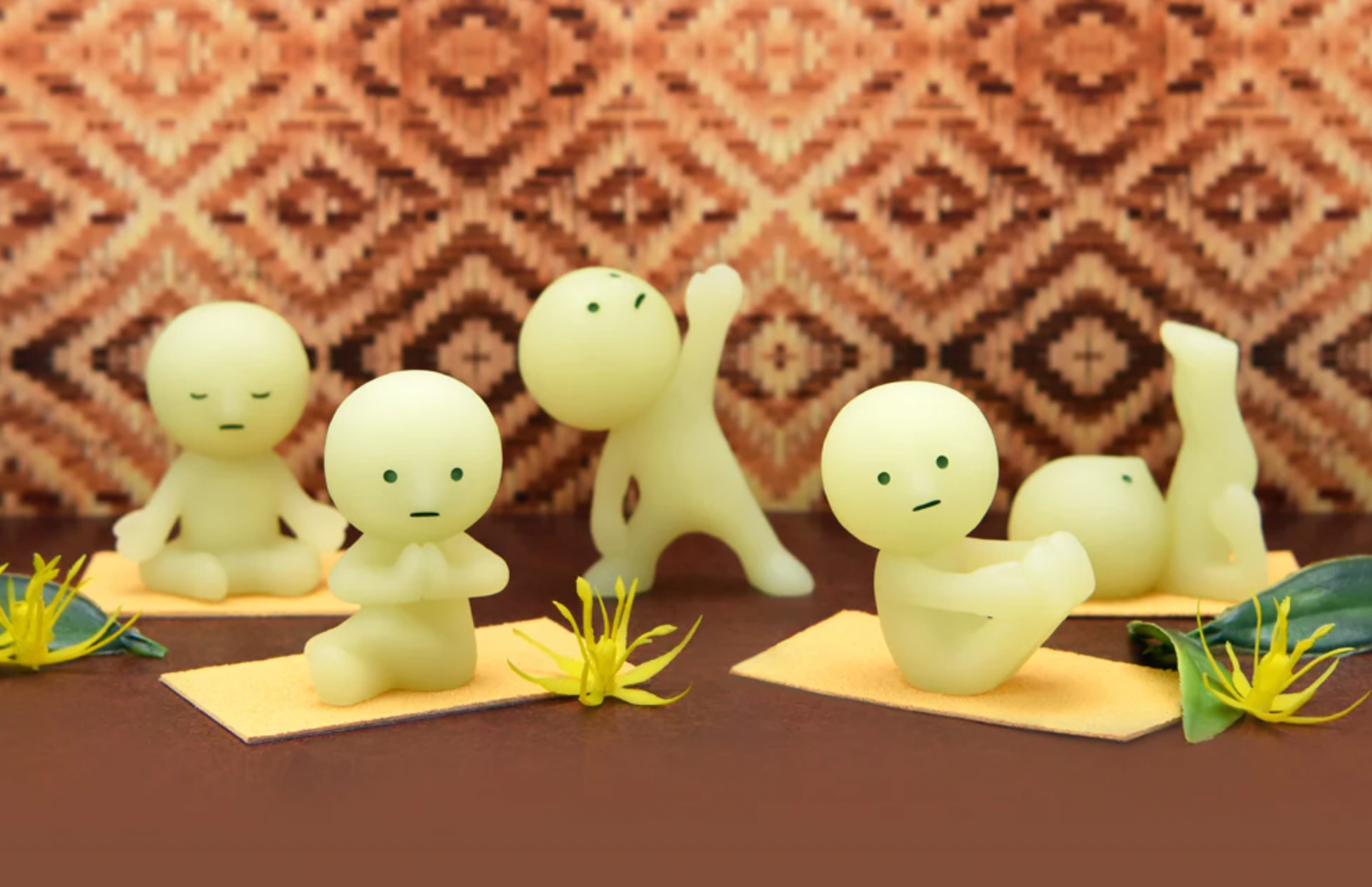 Dreams: Smiski Mini Figure - Yoga Series – Rhen's Nest Toy Shop